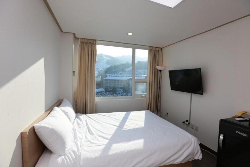 Pyeongchang The White View Exterior photo