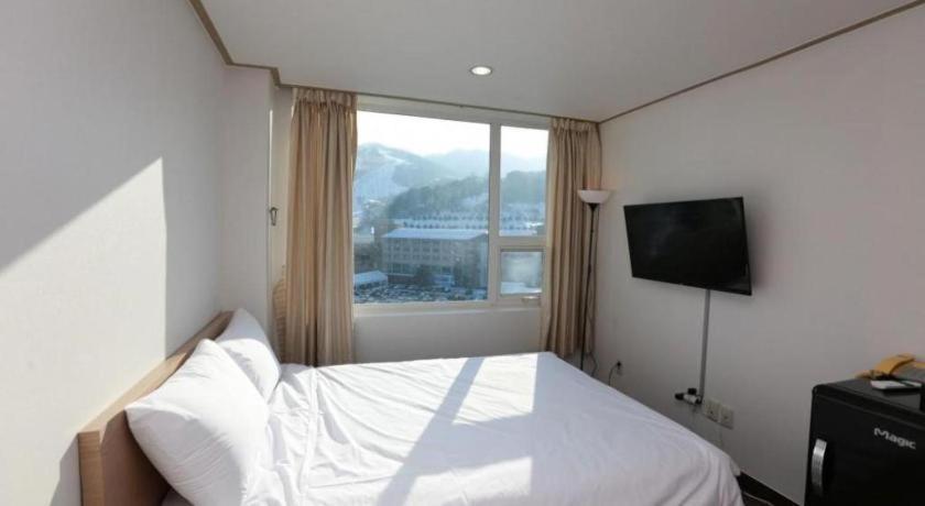 Pyeongchang The White View Exterior photo